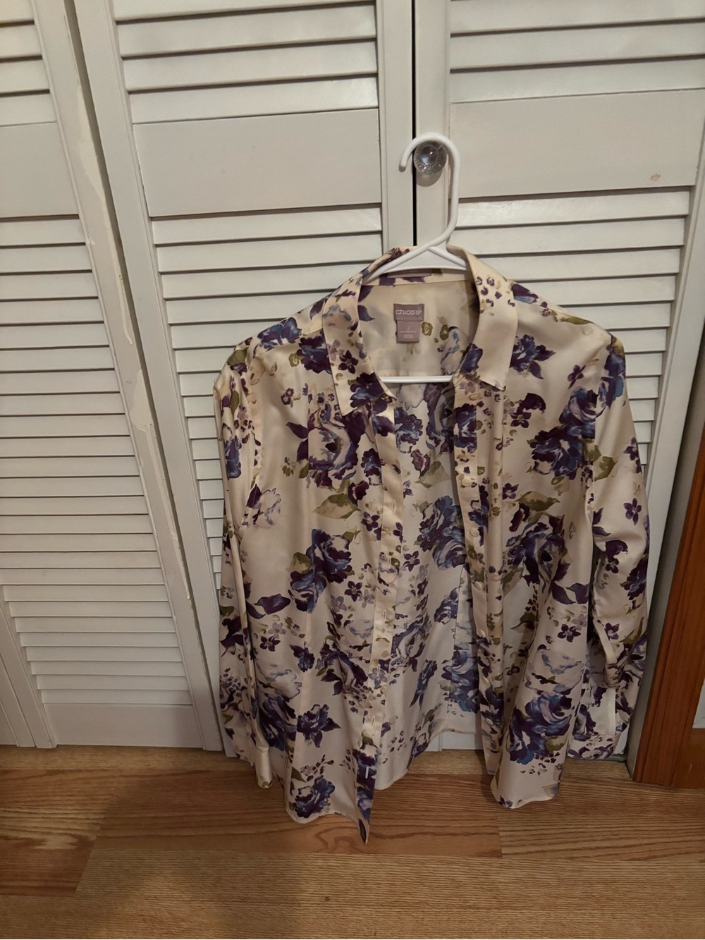 Chinos Cream Blouse with Purple Floral Print